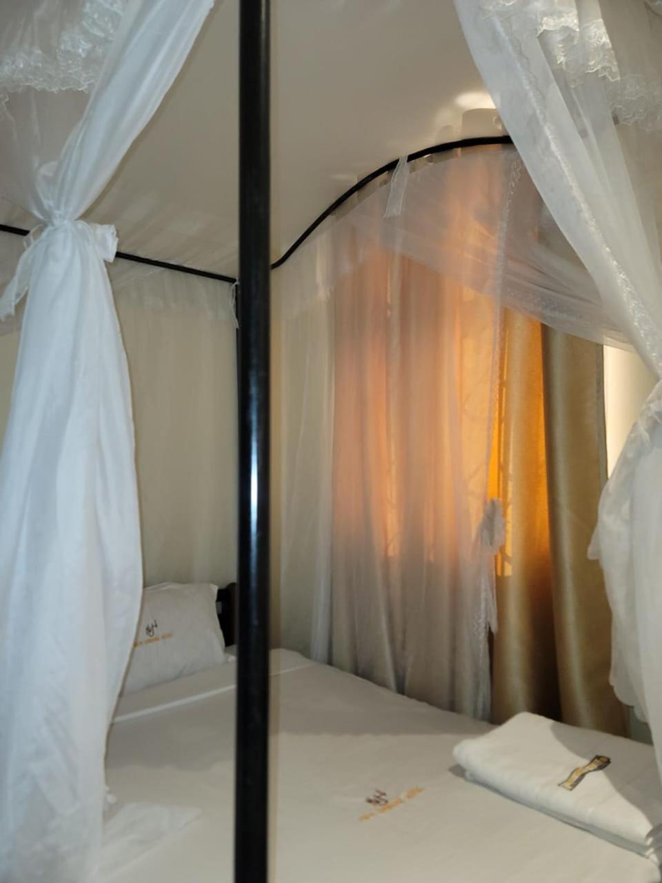 Deka Hotel Ngara Equity Nairobi Exteriör bild