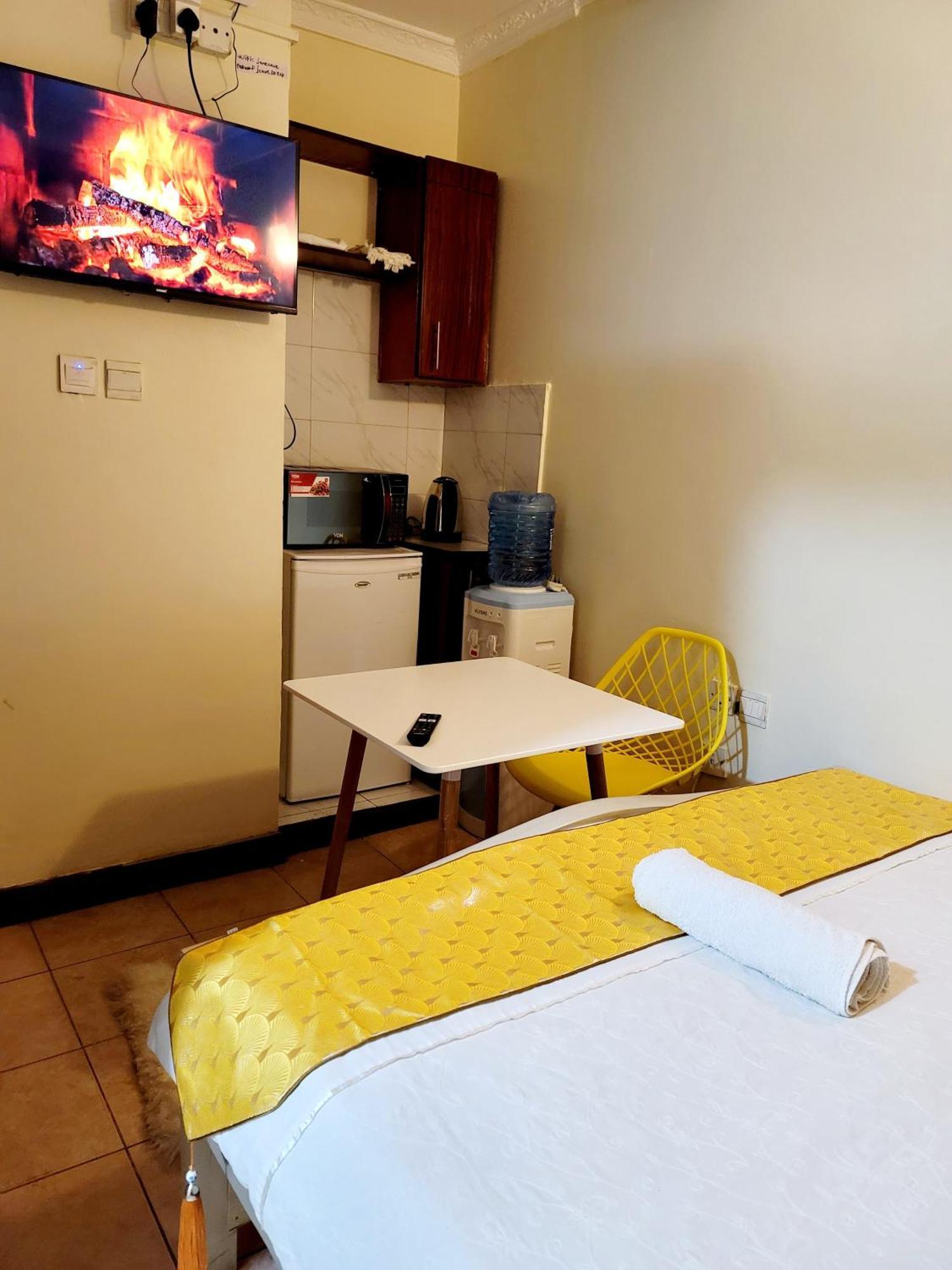 Deka Hotel Ngara Equity Nairobi Exteriör bild