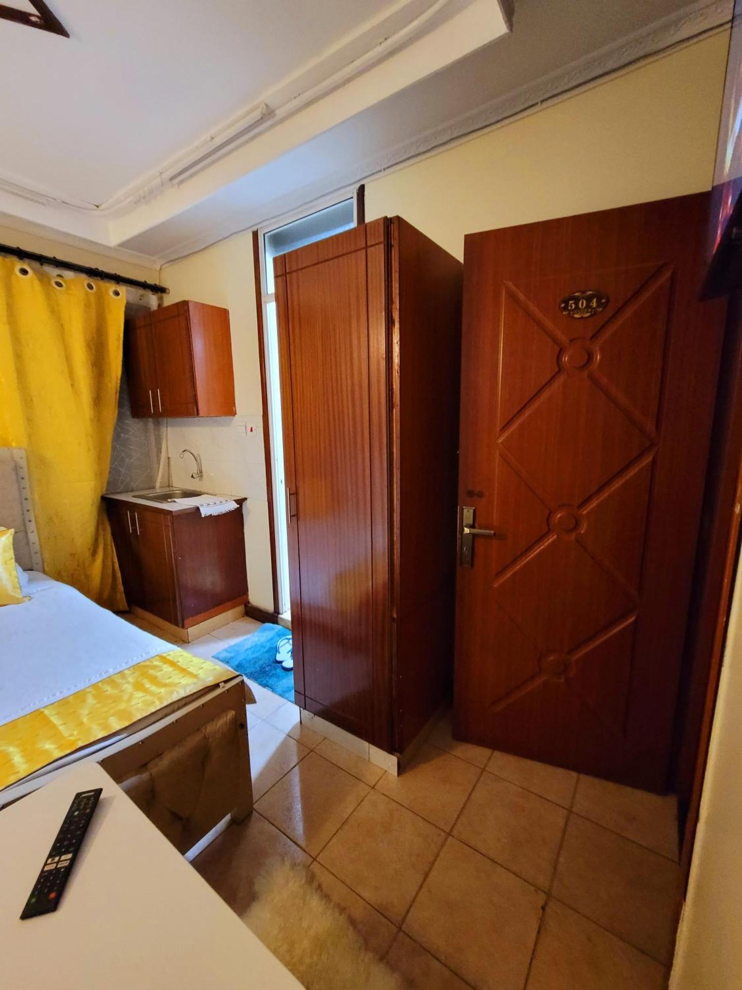 Deka Hotel Ngara Equity Nairobi Exteriör bild