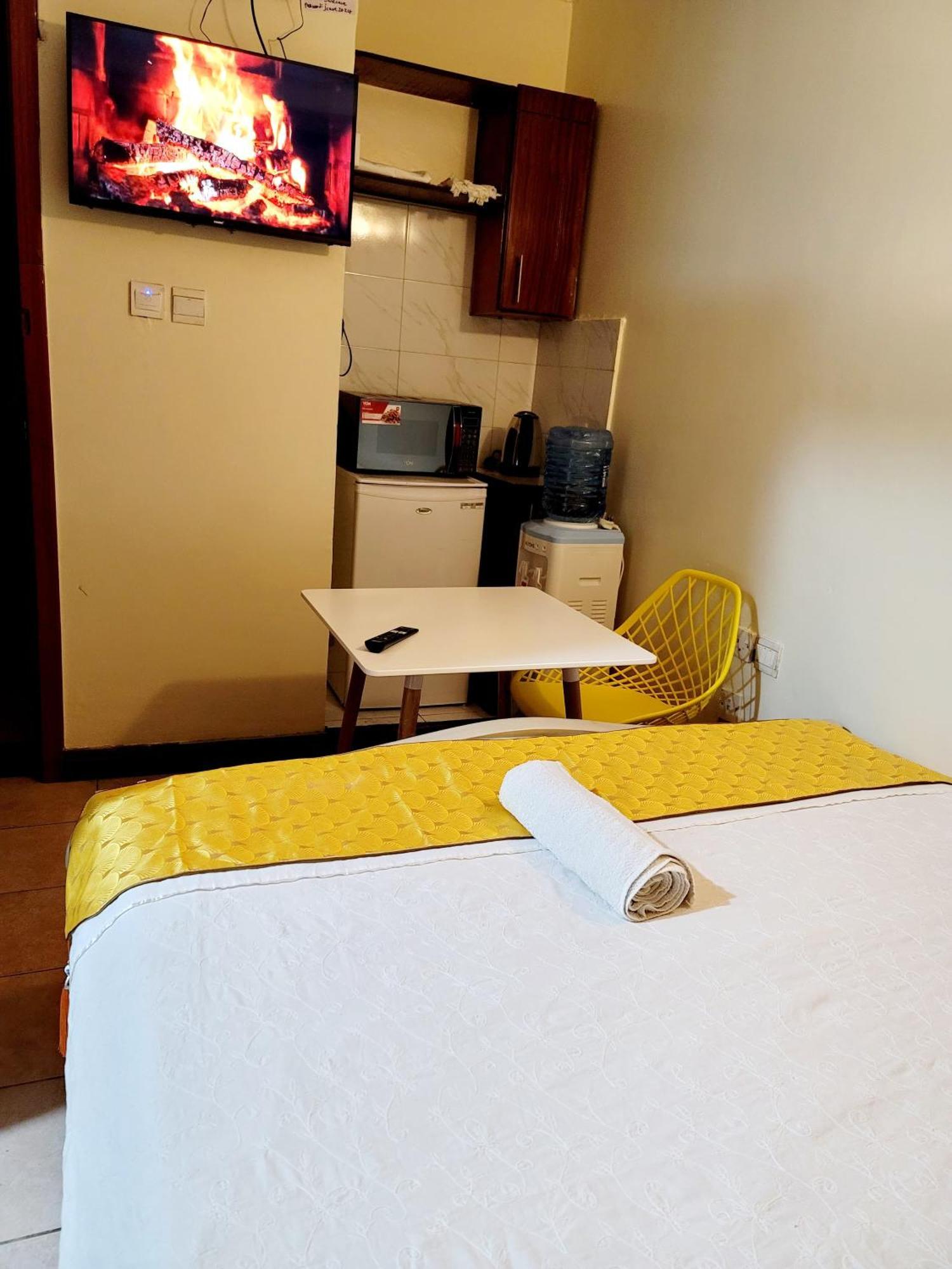 Deka Hotel Ngara Equity Nairobi Exteriör bild