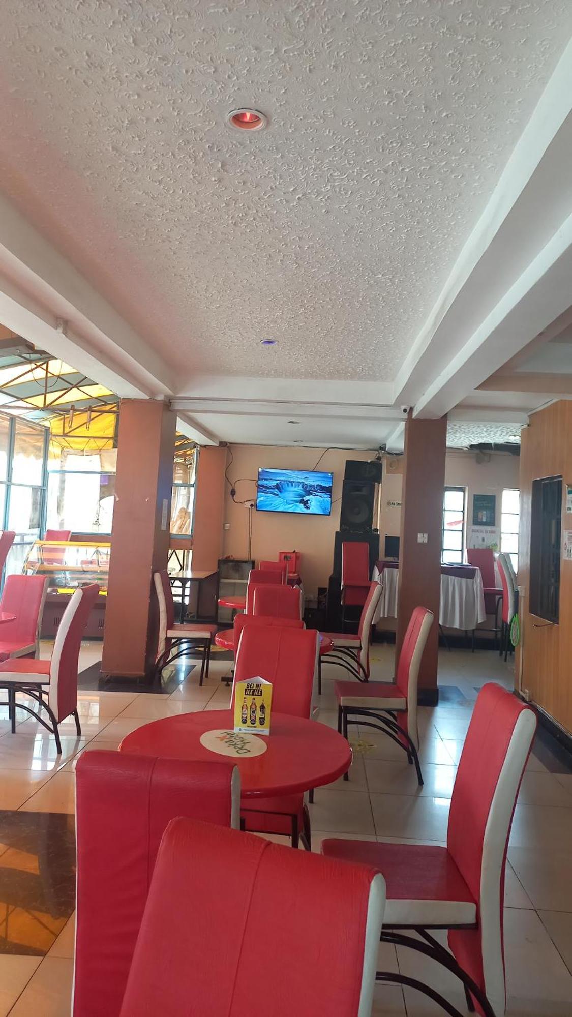 Deka Hotel Ngara Equity Nairobi Exteriör bild