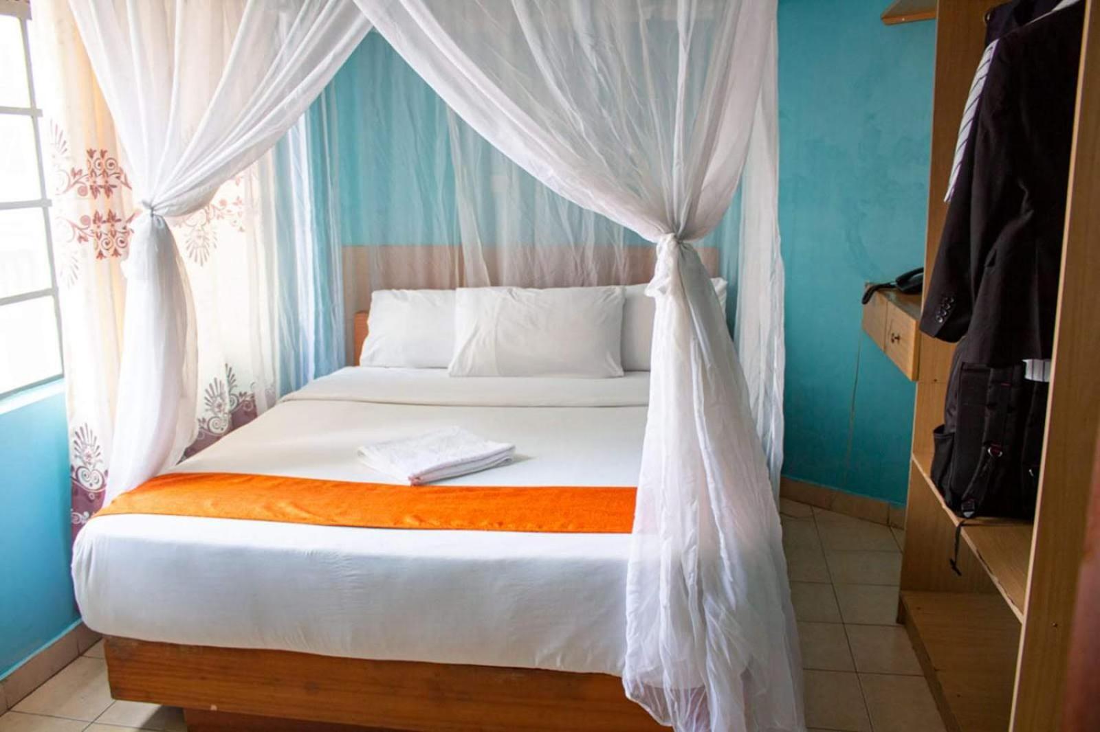 Deka Hotel Ngara Equity Nairobi Exteriör bild
